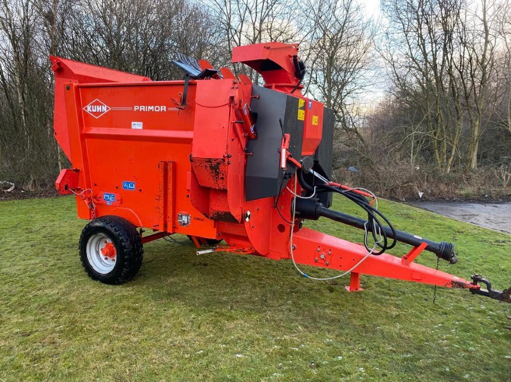 USED LIVESTOCK EQUIPMENT